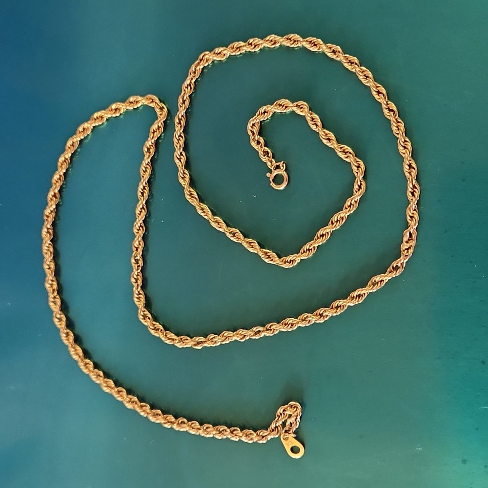 Delicate 14k gold twisted chain Necklace